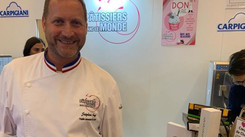 Défi des glaciers Stéphane Augé avec crédit © CSM et légende : Stéphane Augé, MOF glacier et président du jury